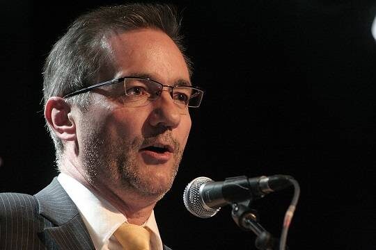    Экс-глава СДПГ Платцек объяснил свои частые поездки в Россию