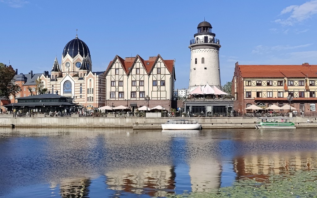    Фото © Wikipedia / Amber bracelet