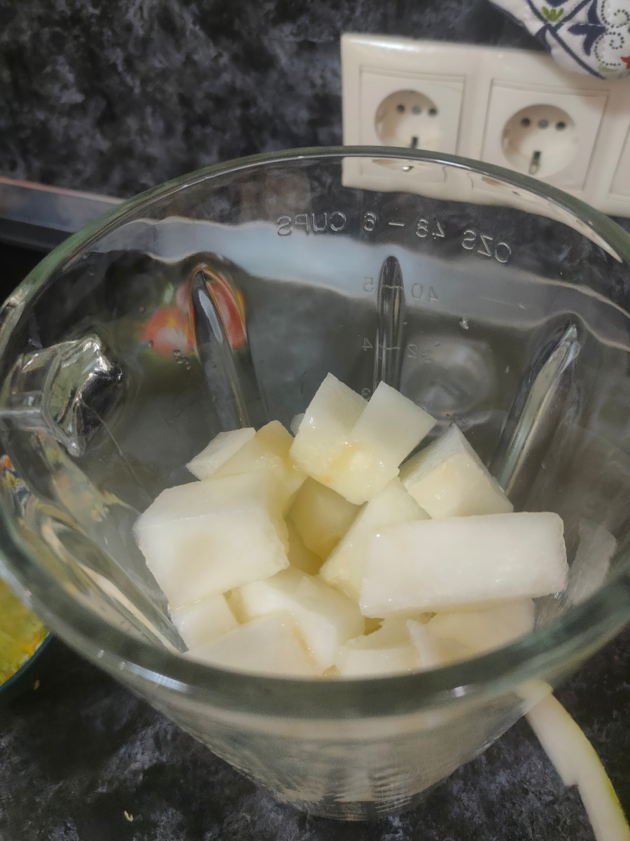 Дыня в блендере 