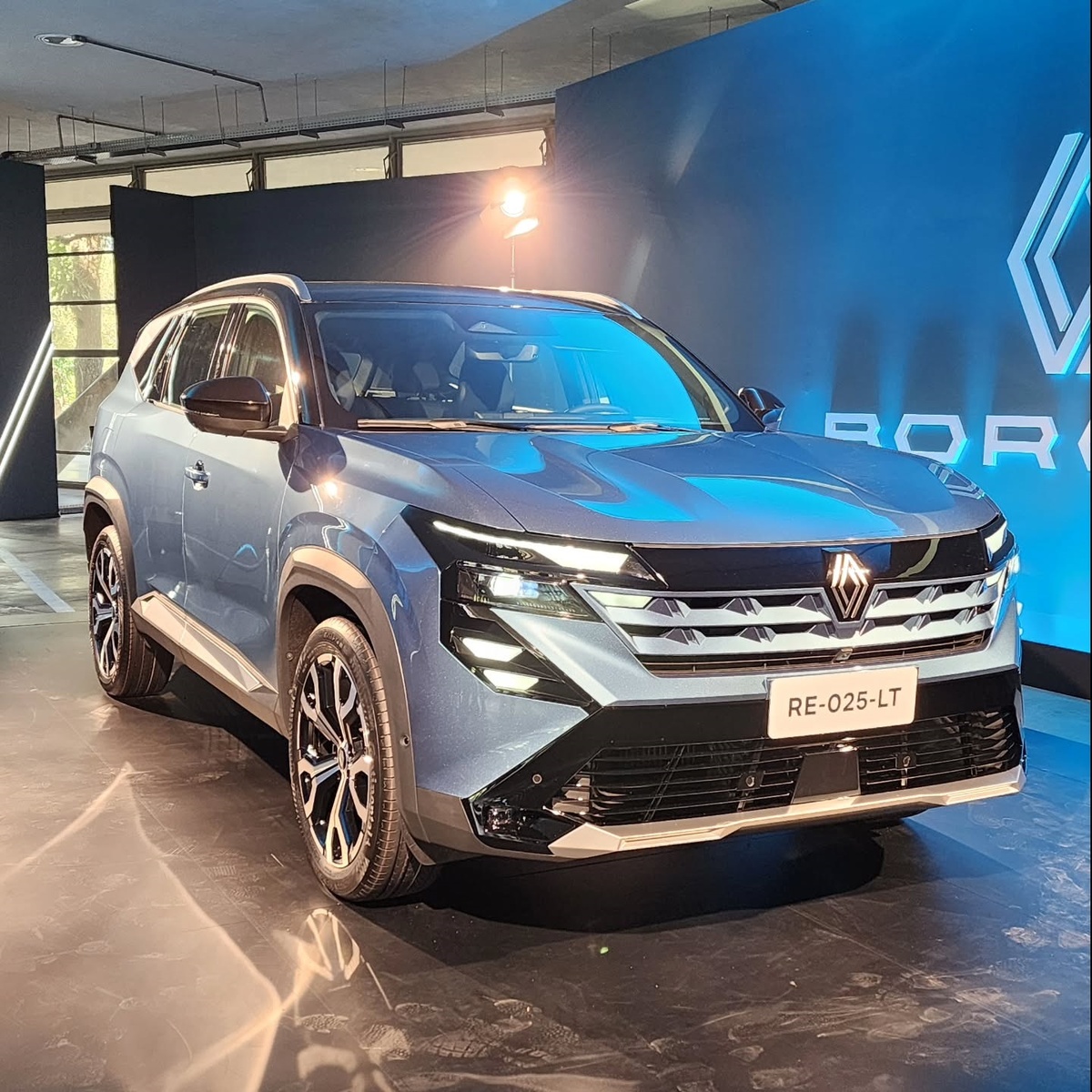 Renault Boreal. Источник иллюстрации - Яндекс.Картинки