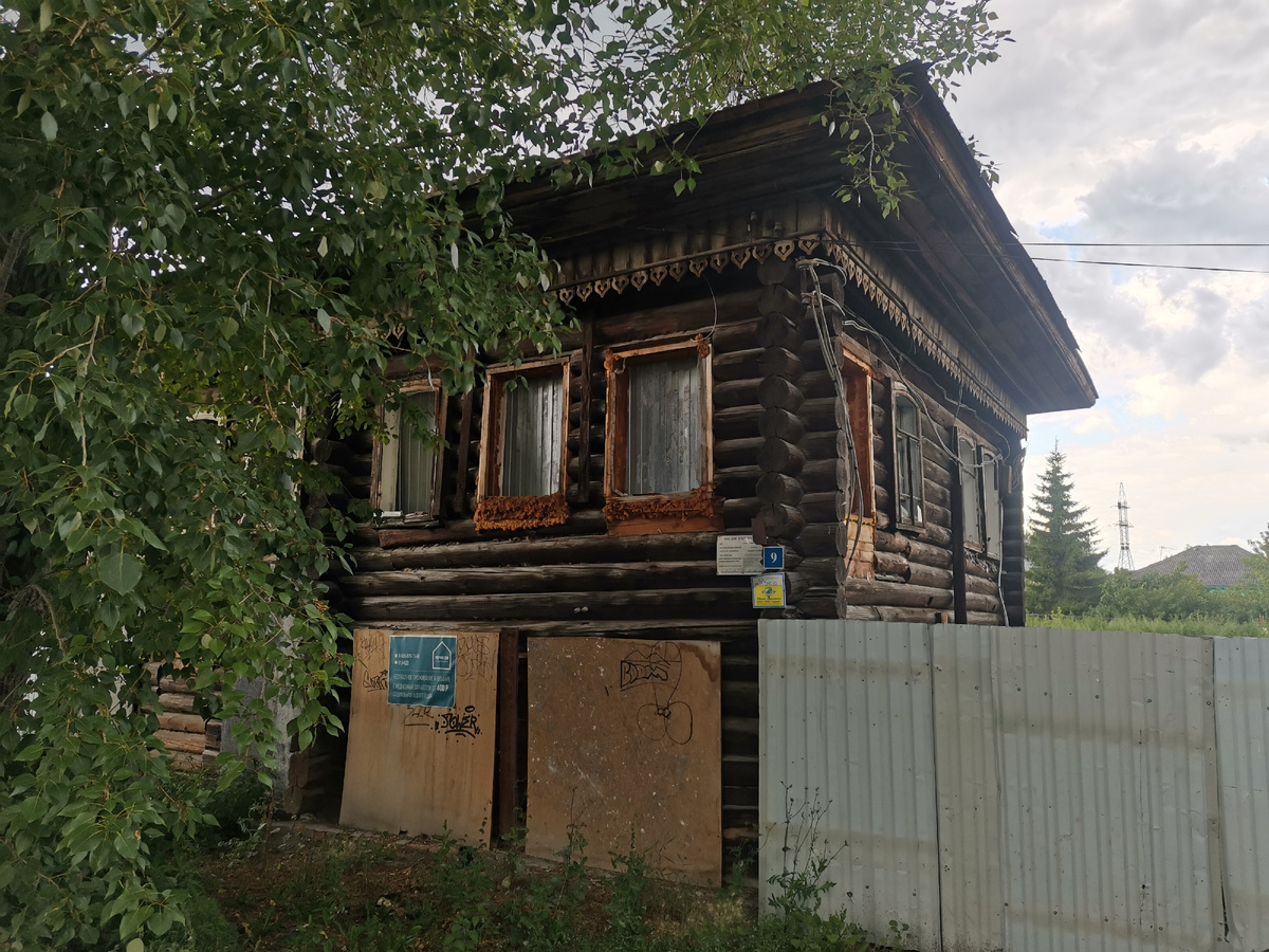 20.07.2025 очередной деревянный расселеный дом.