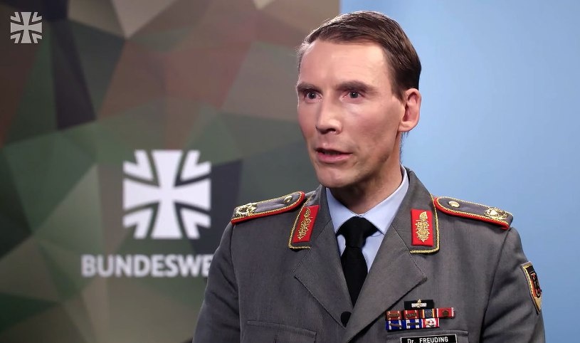    «Зуд реванша». Немецкий генерал Фройдинг призывает наносить «упреждающие удары» по российским аэродромам и инфраструктуре