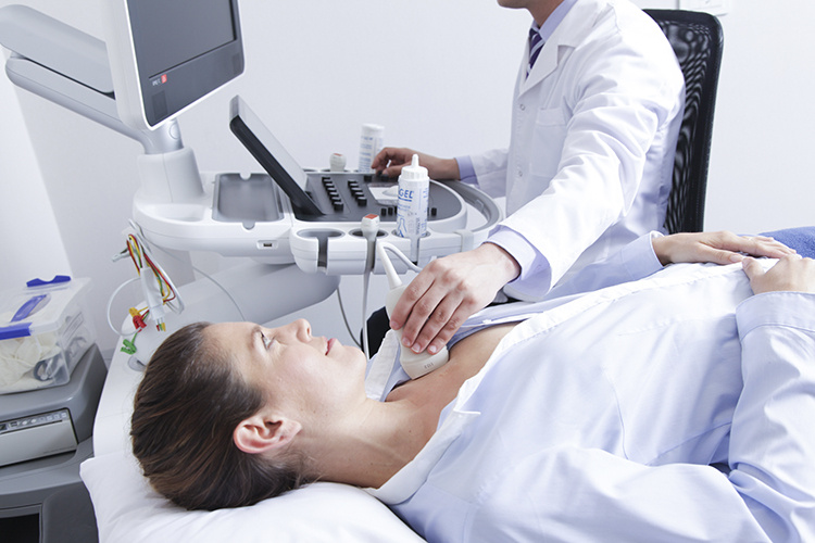 У вас обнаружили узел в щитовидной железе: что это значит и что делать? Полное руководство