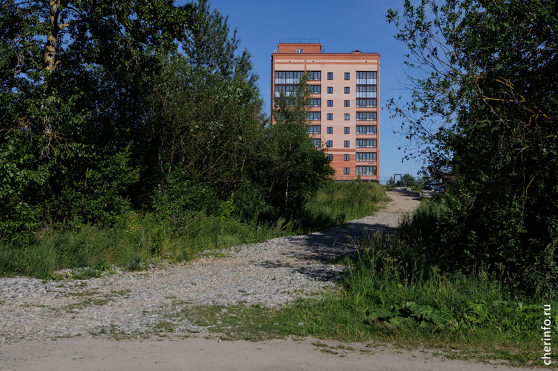    Дом на Береговой, 5 находится в отдаленной части Заречья между Олимпийской и улицей Головные Сооружения