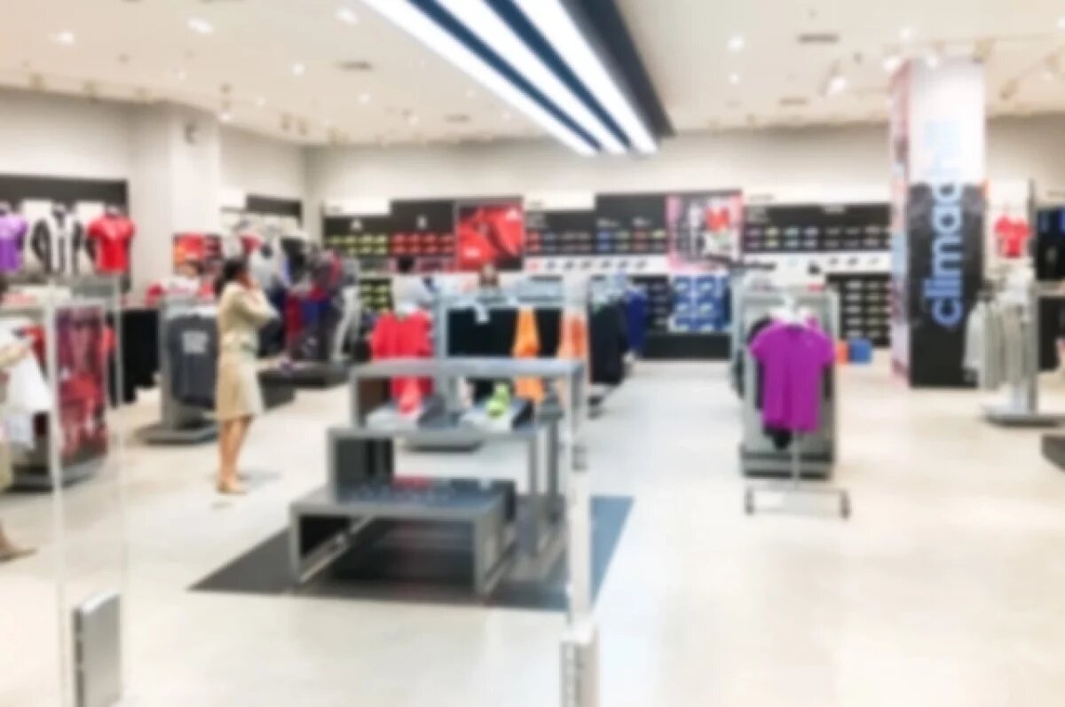    Белгородца задержали за кражу брендовых кроссовок и одежду из спортмагазина