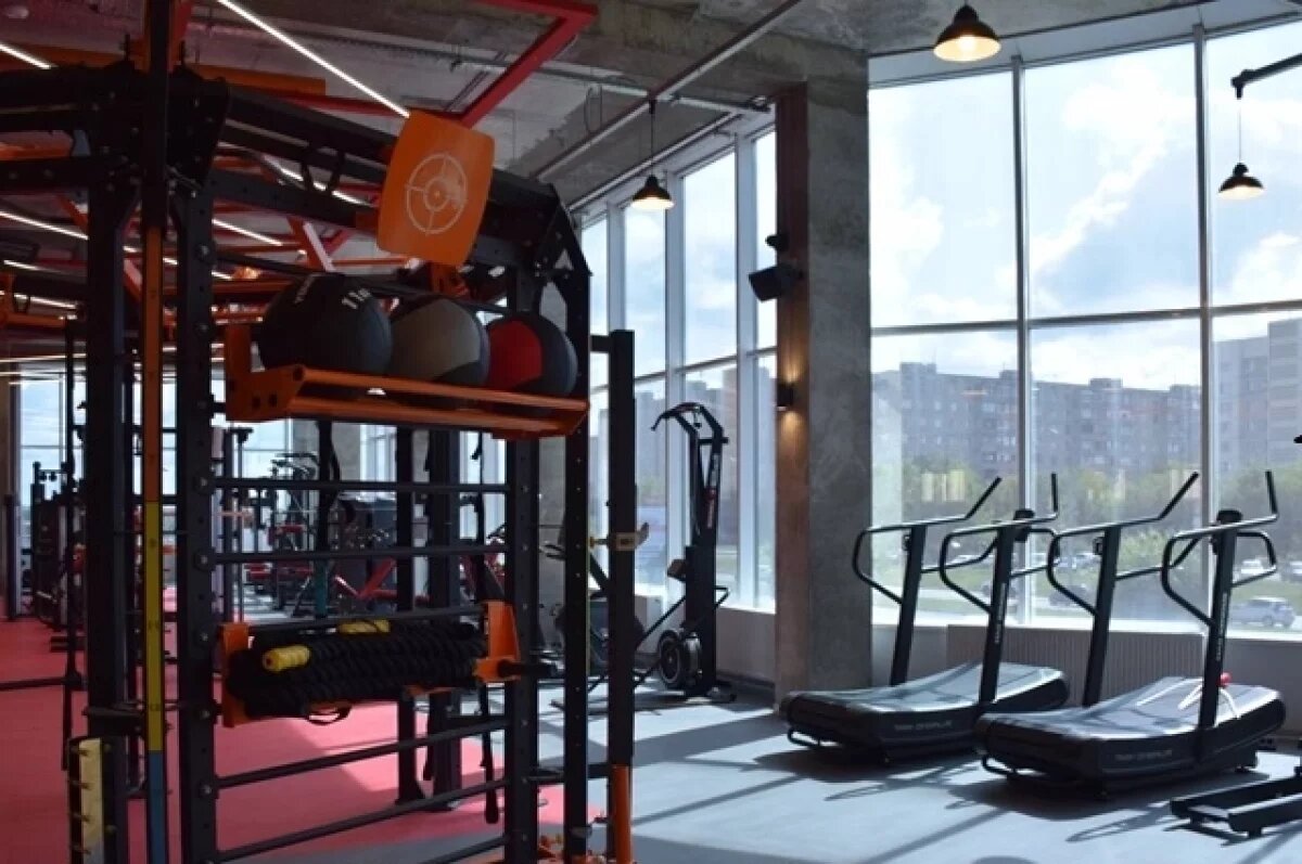    В Кургане скоро откроется большой спорткомплекс с бассейном и кортами