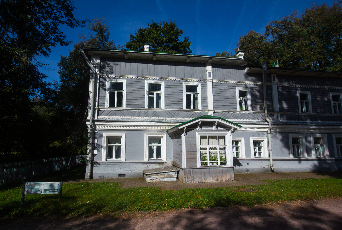 Дом-музей П.И. Чайковского. Детали. Государственный мемориальный музыкальный музей-заповедник П. И. Чайковского. Клин, Московская область. Фото автора статьи 