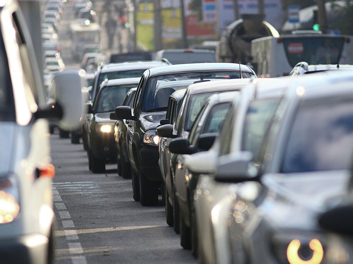    Автомобили© Fotolia / kichigin19