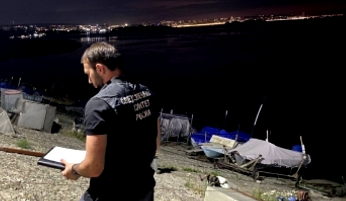    ЧП на Волге: катер с людьми в темноте налетел на баржуНовости Саратова и области – Сетевое издание «Репортер64»