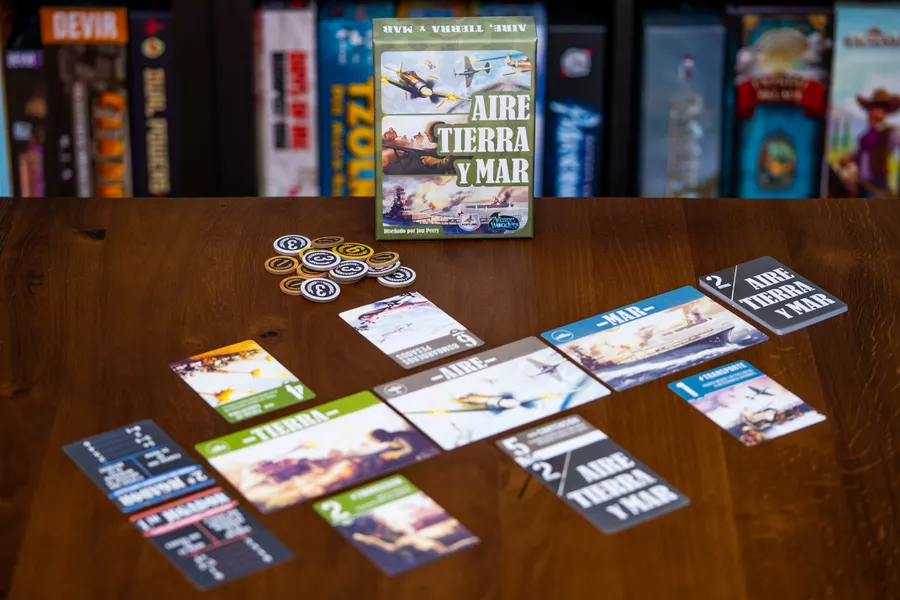 Настольная игра По всем фронтам (ист. фото bgg)