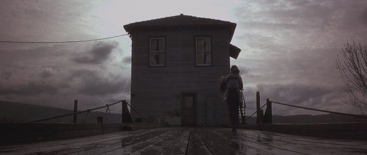 Кадр из фильма «Заснеженные кедры» (1999)