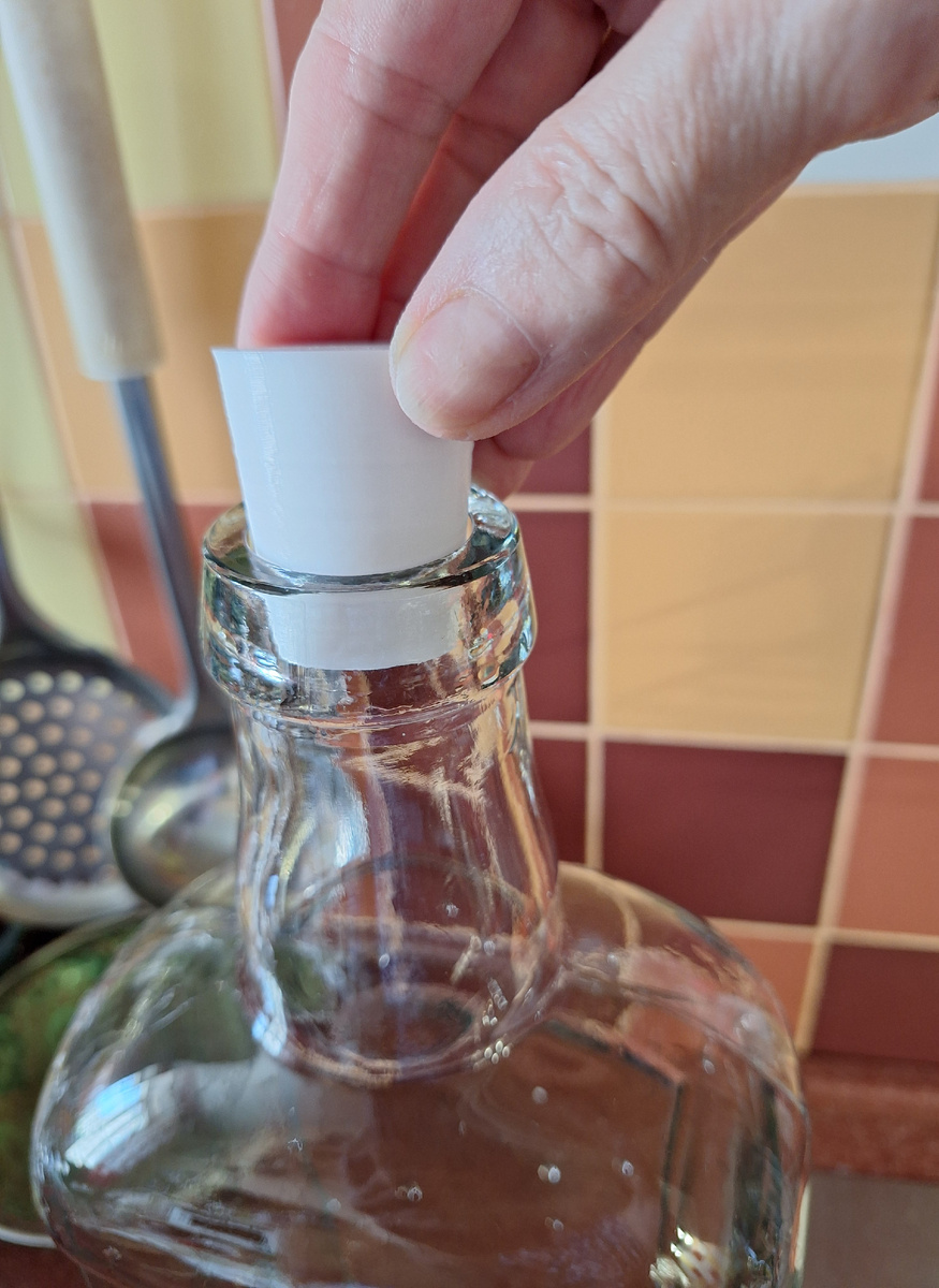 Примеряю пробку. Она печаталась 2 часа 