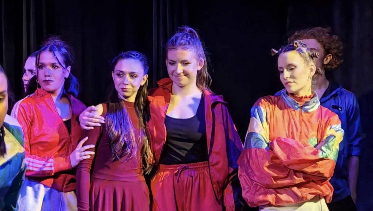 спектакль "Район" мастерской Егора Дружинина в Арт-центре ИСИ