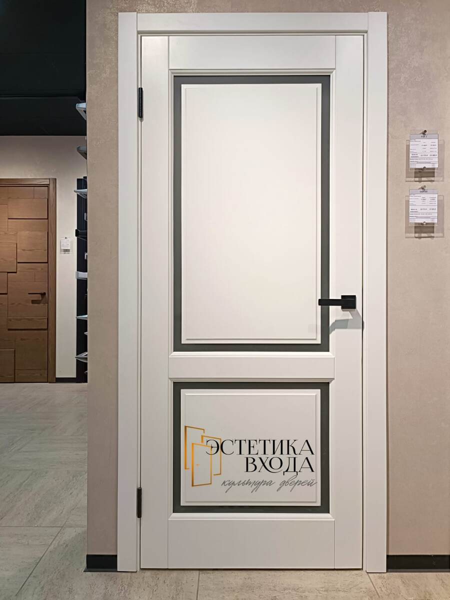 Дверь из массива ольхи с "парящей" филенкой