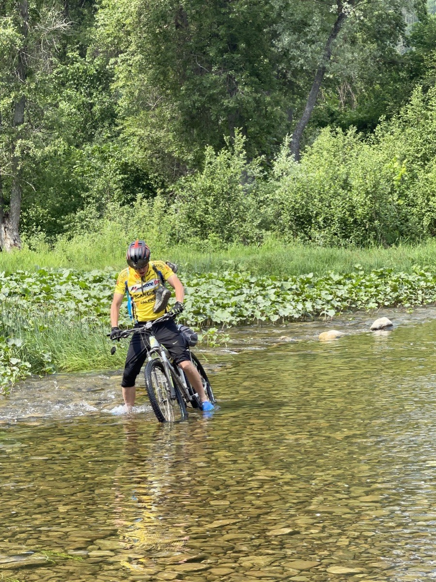 Вот ещё брод через реку 