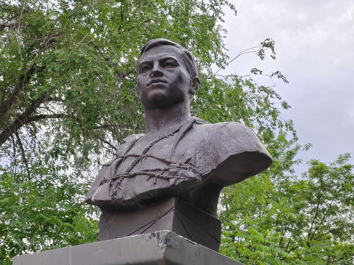 Памятник Мусе Джалилю. Астрахань. 2025 г.