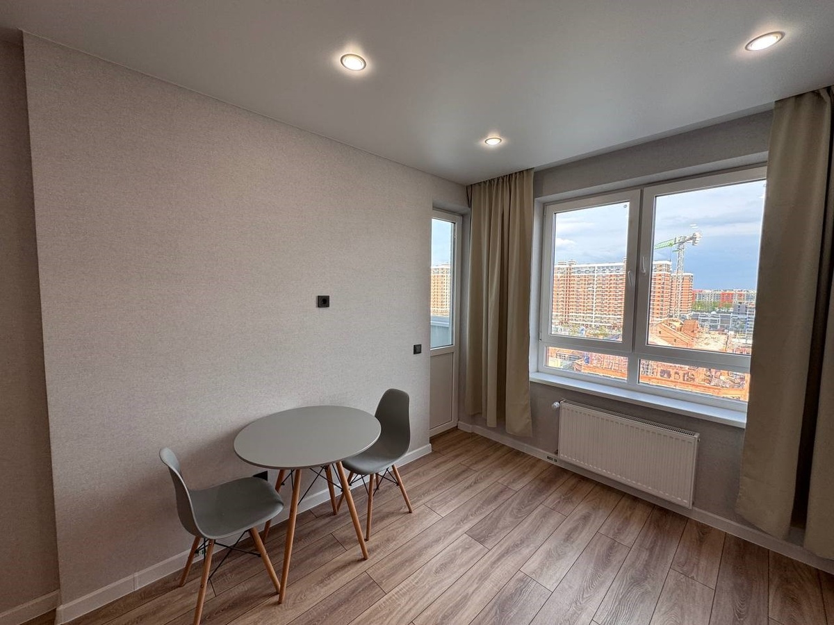 Цитирую "проект стейджинга в бюджетном сегменте" за 550 т. Это работа автора канала "Дно мещанства"