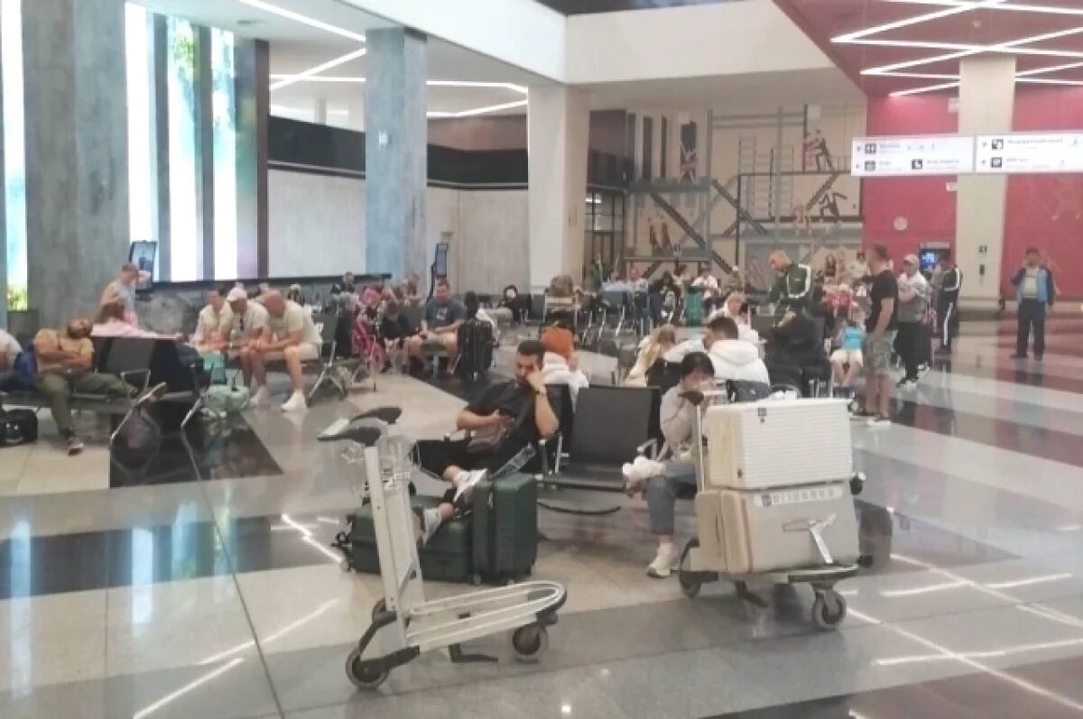    Пассажиры 20 июля блокировали посадку на рейс в Минводы из Шереметьево