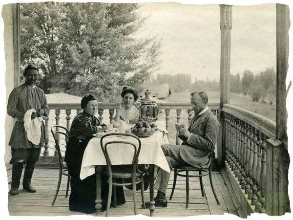 Фото из Pinterest архивные фото дачных чаепитий у дворян