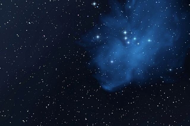 Газовое облако. К слову, в таких иногда находится очень много спирта! Но, к сожалению, метилового (