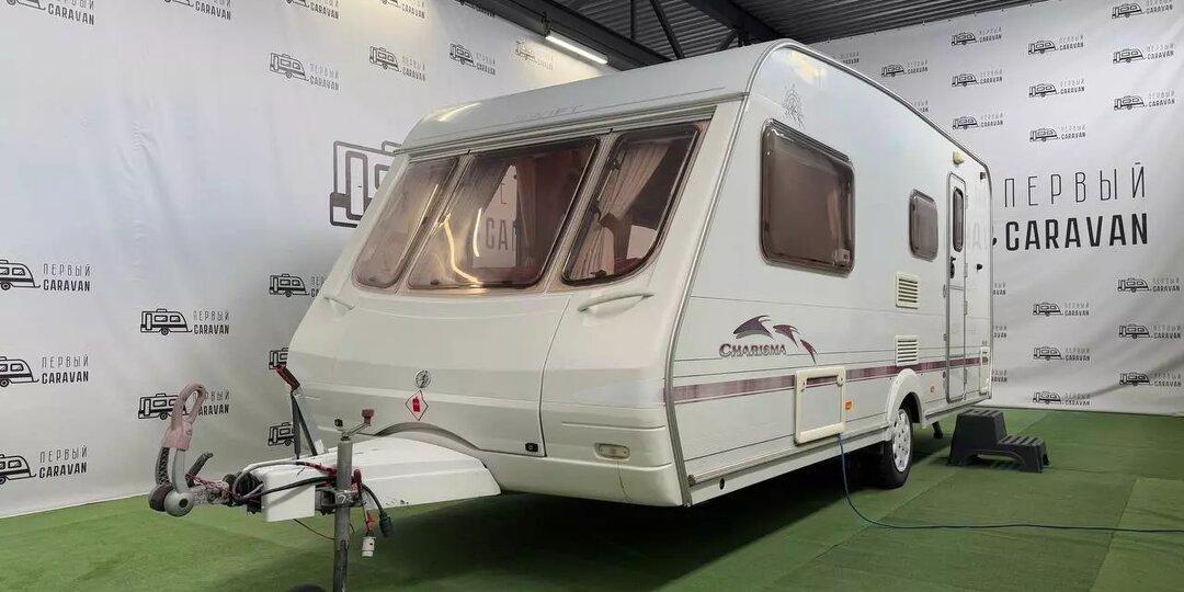 АНГЛИЙСКИЙ ПРИЦЕП-ДОМ С ДВУМЯ ЗОНАМИ ОТДЫХА