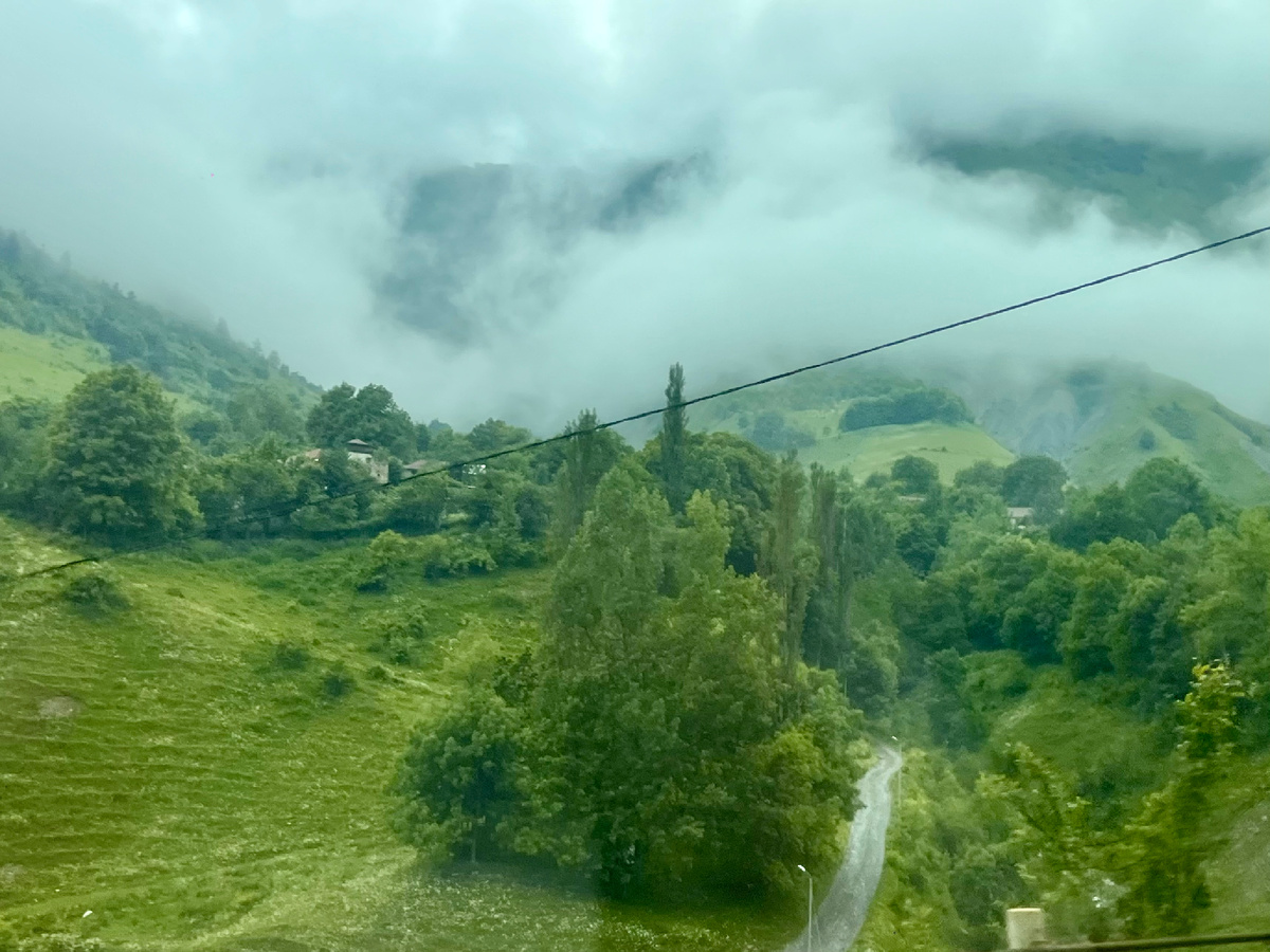 Когда облака лежали в горах. Фото автора 