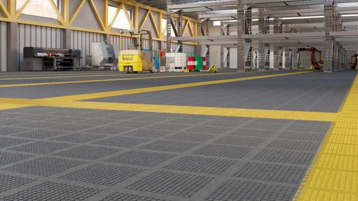 плитка пвх +для гаража	