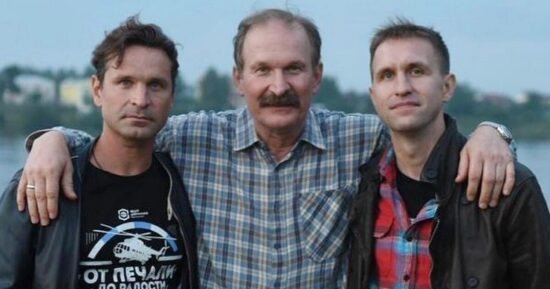 Фёдор Добронравов с сыновьями. Фото: Яндекс картинки