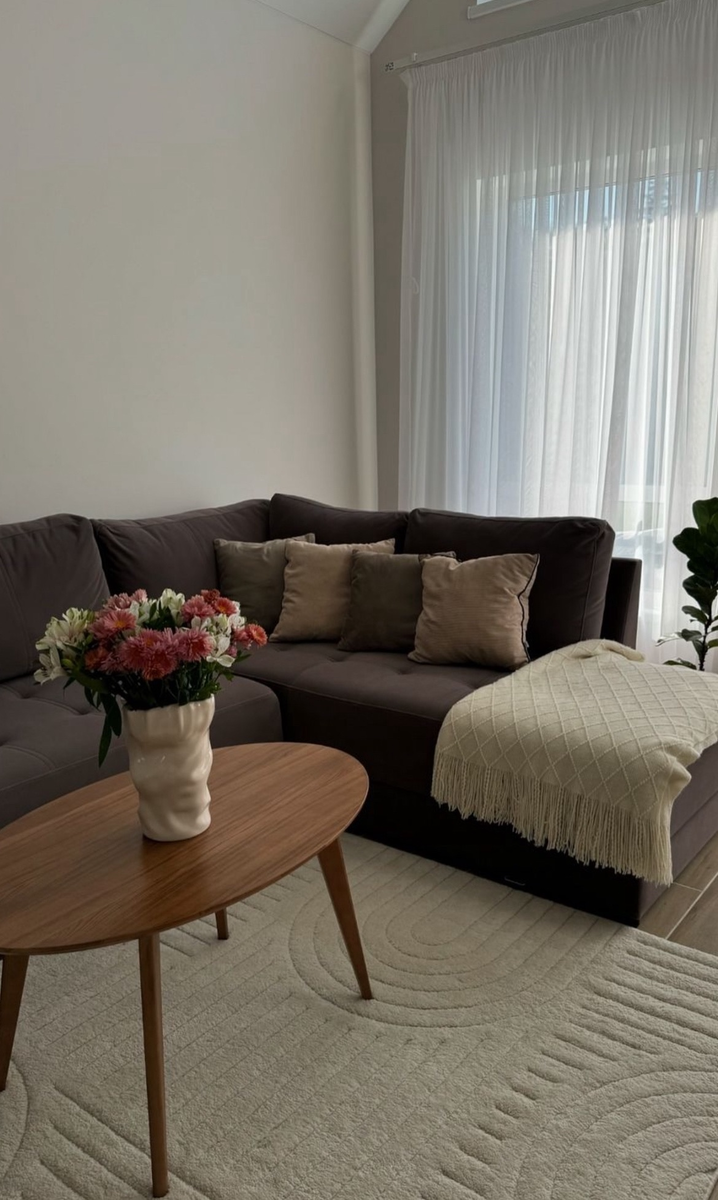 Диван Эстель от фабрики Эльсинор. Фото: Юлия Беляева