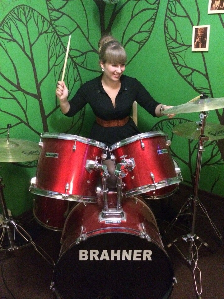 Мой стандартный вид, где я считаю себя толстой и очень хочу весить 60 кг. 