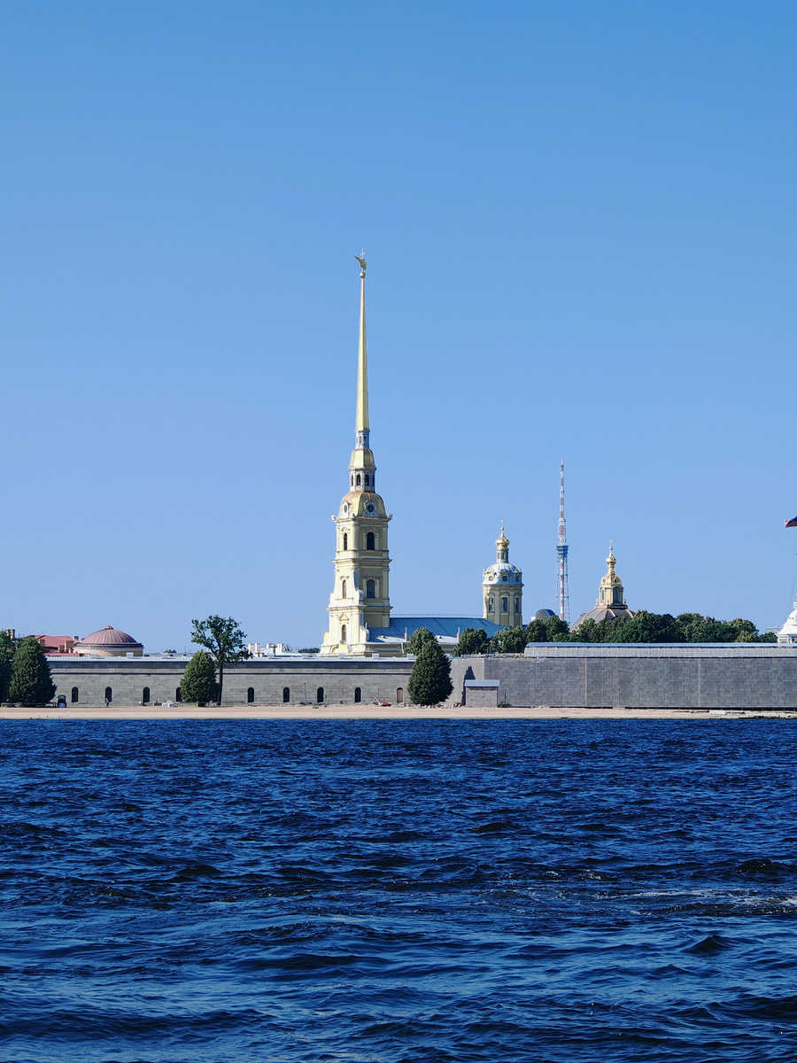 Петропавловская крепость. Вид с воды