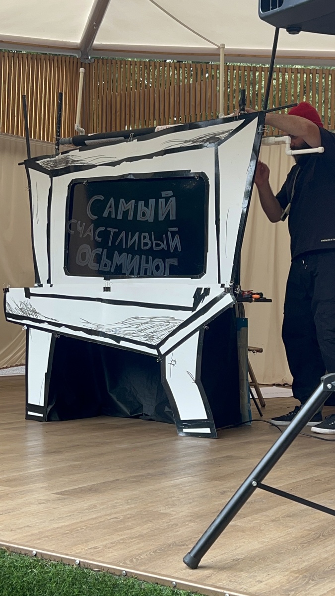 Тот самый уникальный «телевизор» Руслана Вольфсона