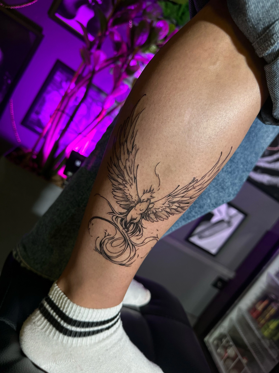 Голень  является одним из самых удачных мест для татуировки