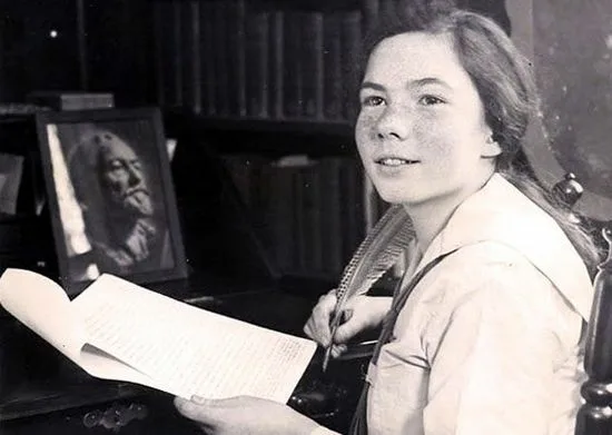 Барбара Ньюхолл Фоллетт