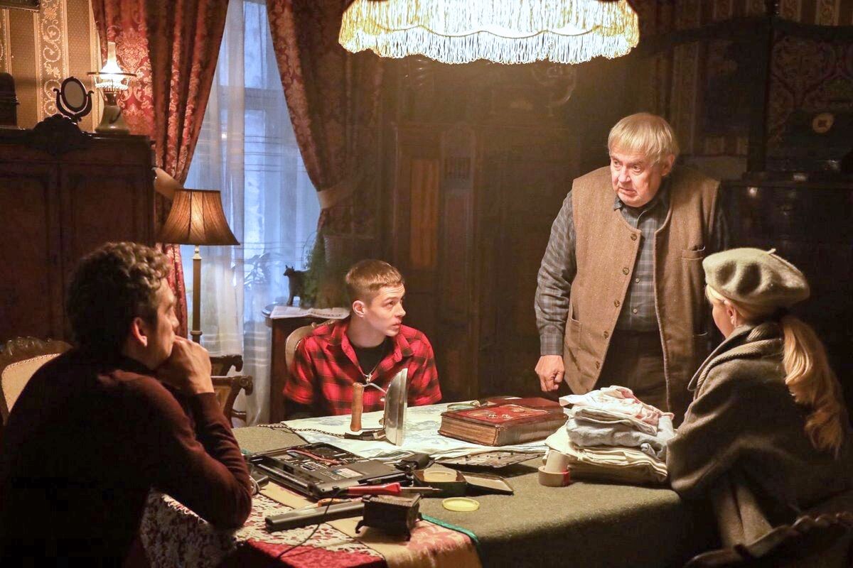 Кадр из сериала «Вампиры средней полосы»