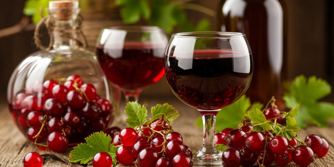 Домашнее вино из красной и белой смородины, простой способ