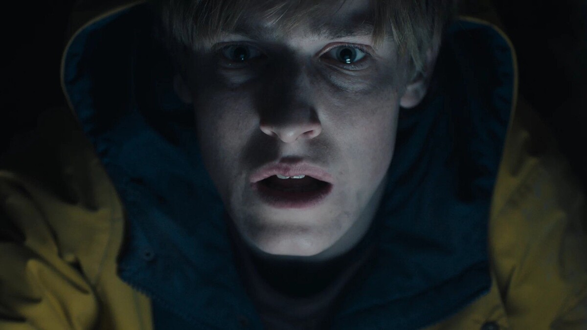 Dark (2017–2020) / Германия / реж. Барран Бо Одар, Янтье Фризе / IMDb 8.7