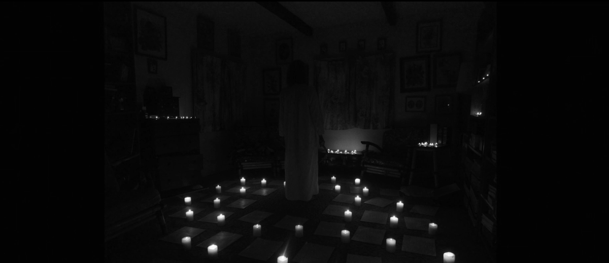 Кадр из фильма «Лес призраков: Сатор»: в нём есть и чёрно-белые кадры