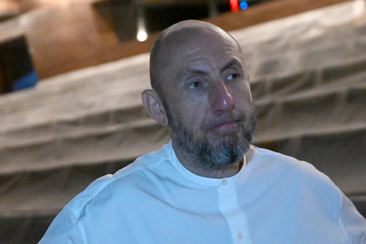    Генеральный директор МХАТ им. М. Горького Владимир Кехман во время интервью в Московском художественном академическом театре имени М. Горького.