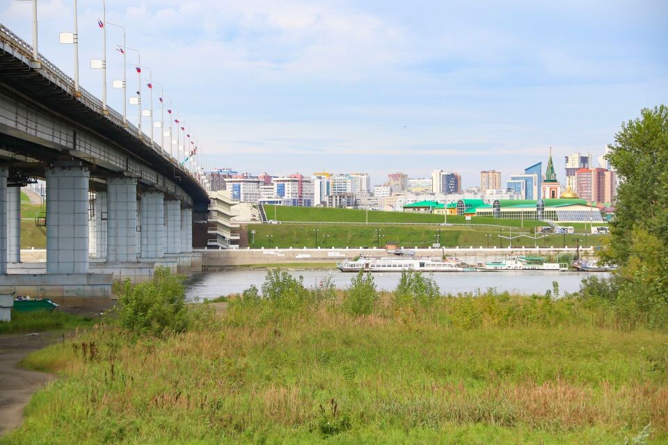    Вид на Барнаул с острова Помазкин. Источник: Виталий Барабаш