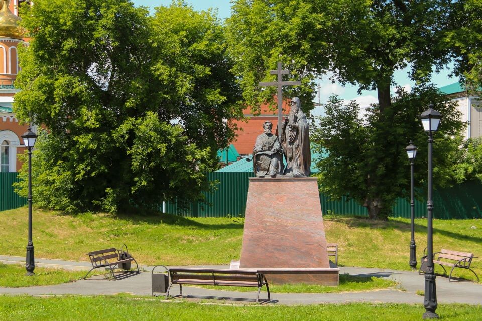    Сквер на площади Баварина. Июль 2025 года. Источник: Виталий Барабаш