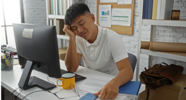 А что, бывают люди в офисе с другим лицом?