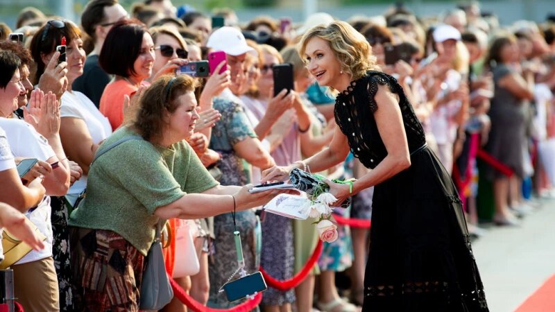     Открытие XXV Шукшинского кинофестиваля, красная дорожка. Дмитрий Лямзин