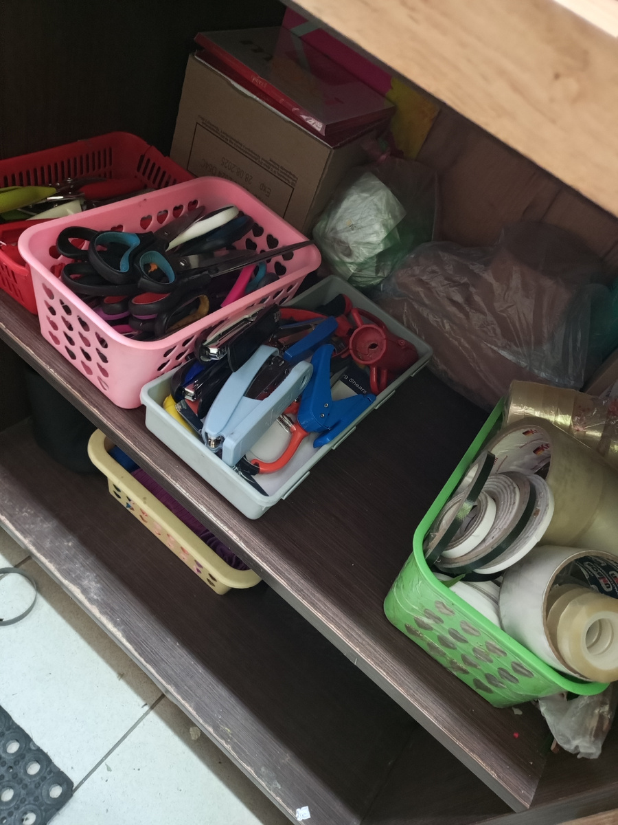 Все рассортировали и красоту навели и на другие смены наворчали, не без этого