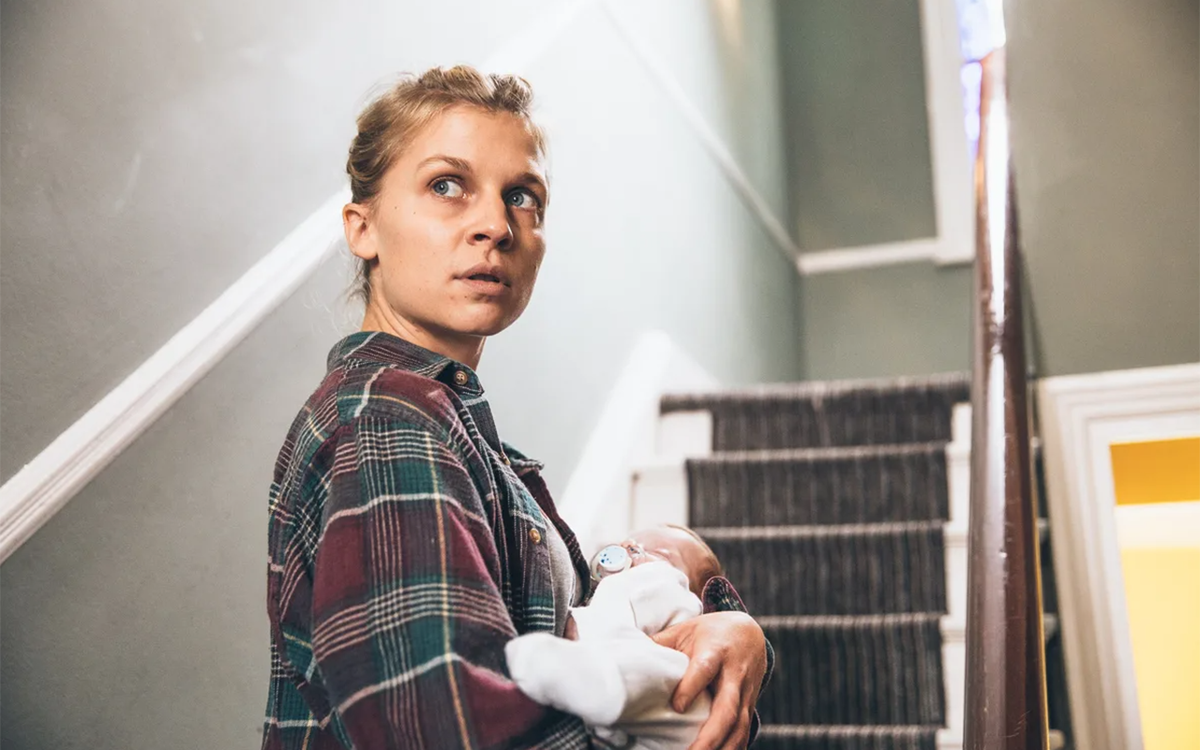 Кадр из фильма "Этажом ниже"