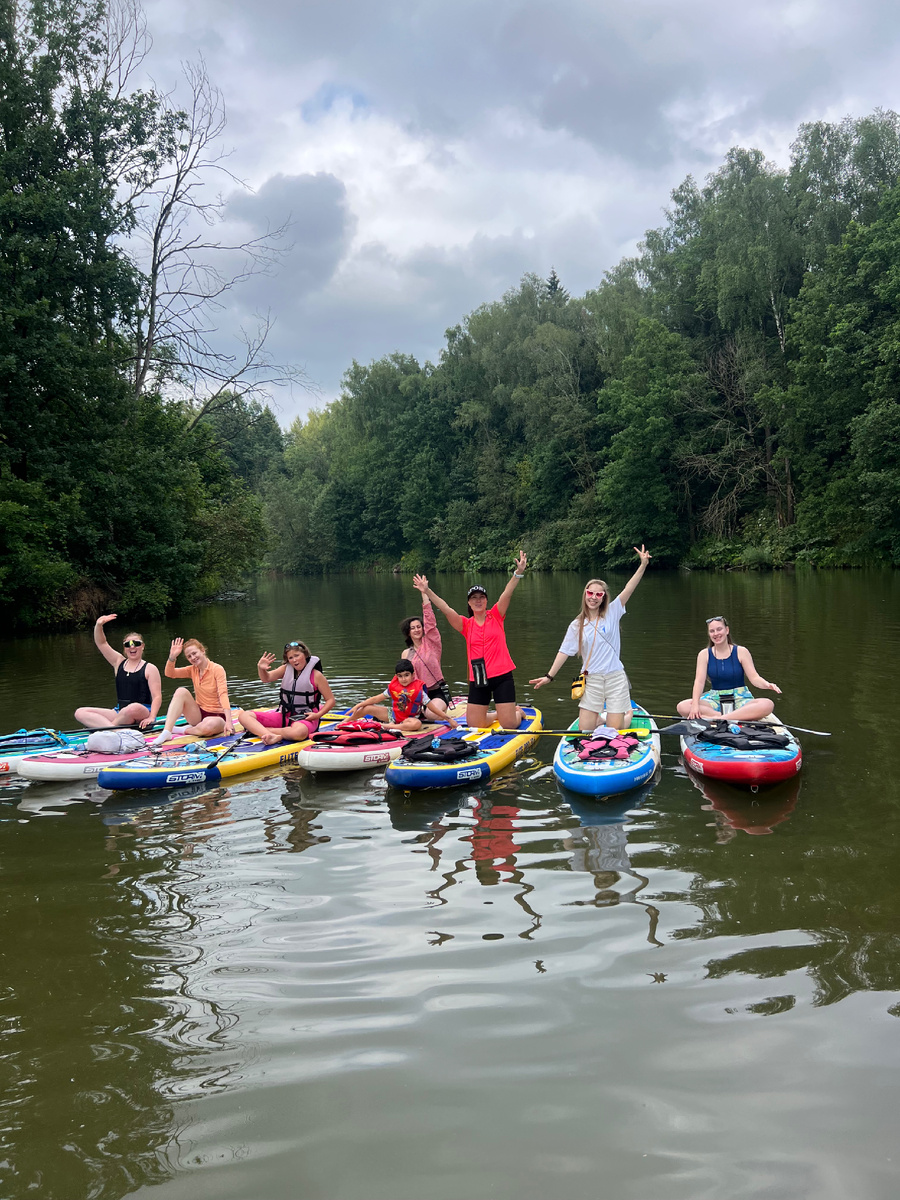 Участники катаний на сапах по Десне