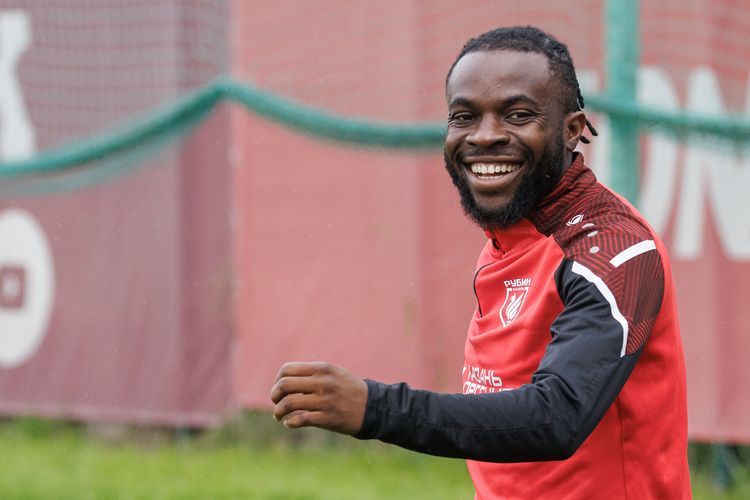    «Рубин» ведет переговоры о новом контракте с Иву.   
Фото: «БИЗНЕС Online»