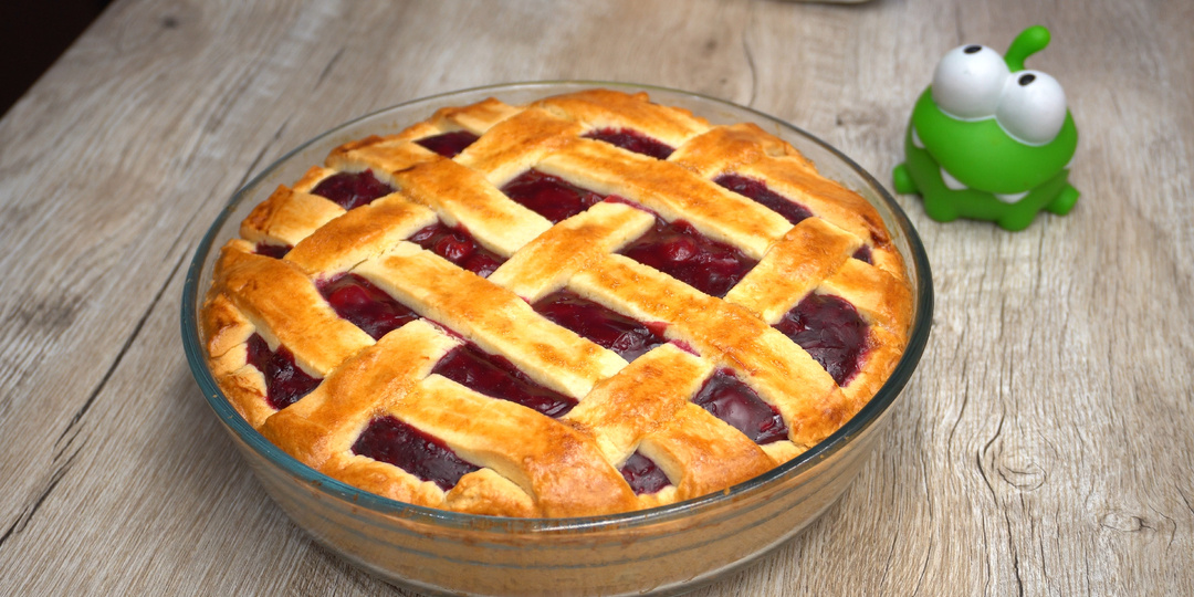 Деревенский вишнёвый пирог — аромат детства и уют в каждом кусочке!