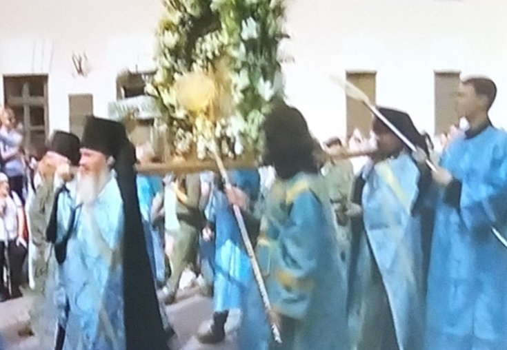 Фото из интернета . Крестный ход в Казани.