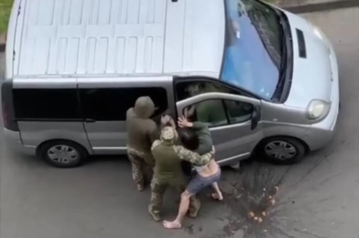    Во Франции осудили «демократию» Запада после видео мобилизации на Украине